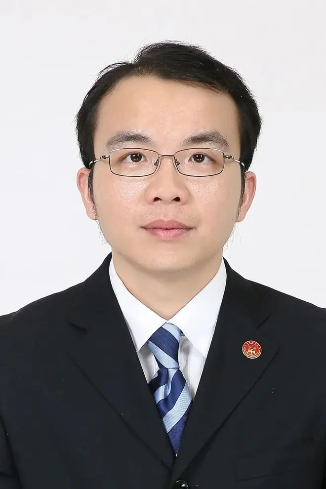 尹磊淼